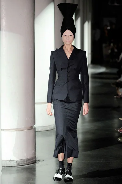Look 4